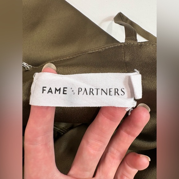 Fame & Partners Thais Green Satin Wide Leg Jumpsuit - Picture 10 of 16